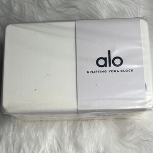 ALO Yoga White Uplifting Yoga Block